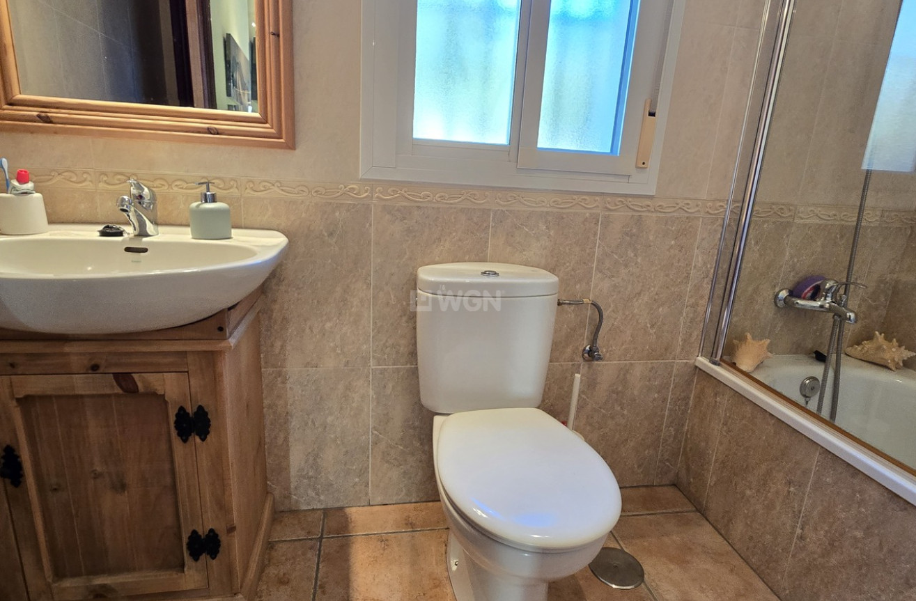 Odsprzedaż - Villa - Alcaucín - Inland