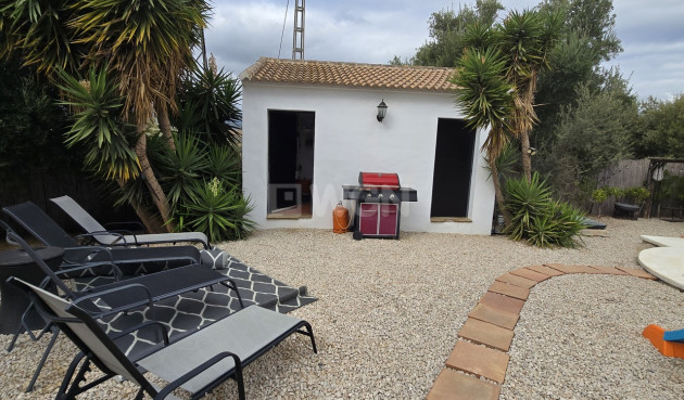 Odsprzedaż - Villa - Alcaucín - Inland