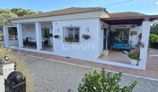 Odsprzedaż - Villa - Alcaucín - Inland