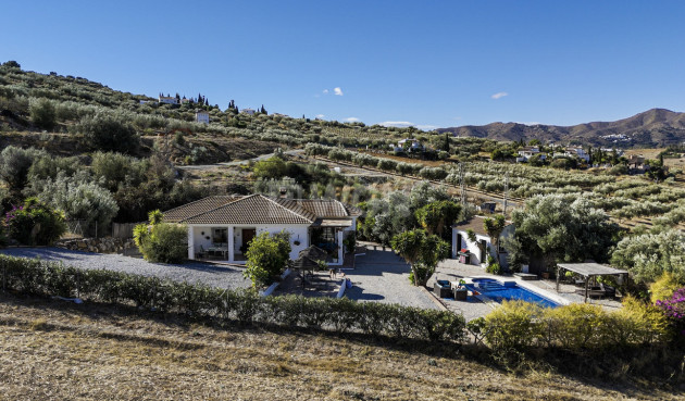 Odsprzedaż - Villa - Alcaucín - Inland