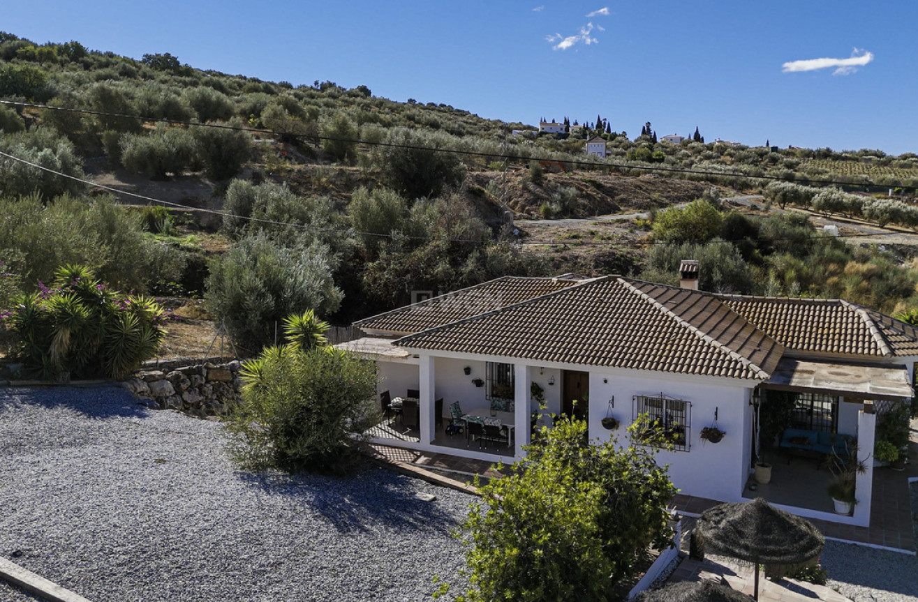 Odsprzedaż - Villa - Alcaucín - Inland