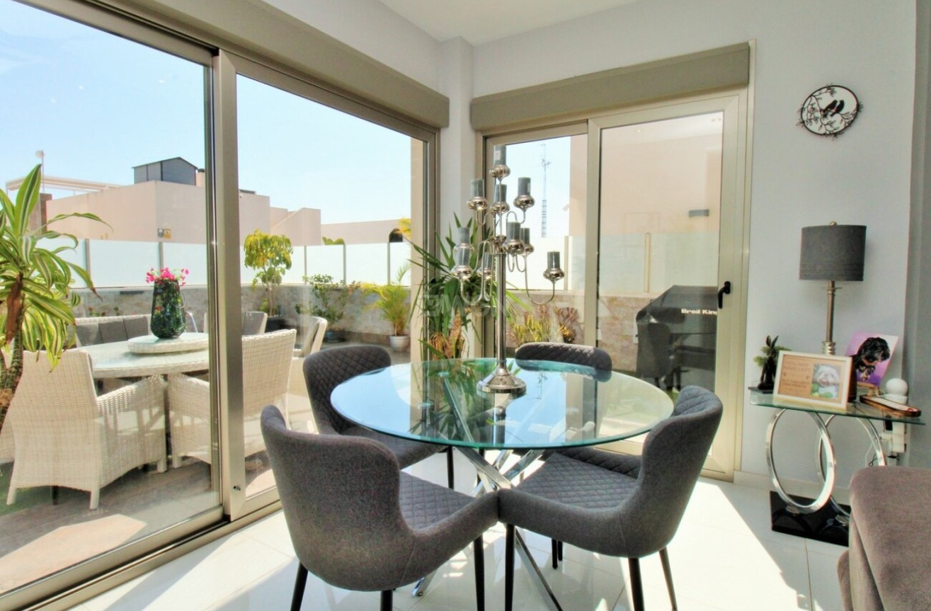 Resale - Villa - Villamartin - Costa Blanca