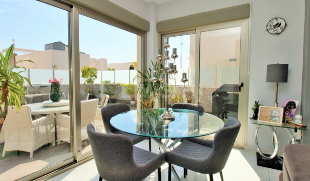 Resale - Villa - Villamartin - Costa Blanca