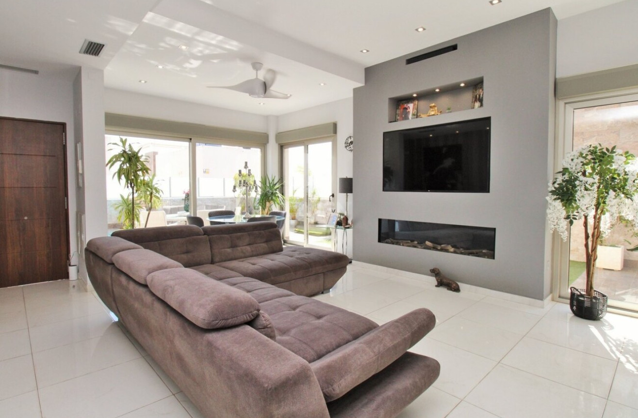 Resale - Villa - Villamartin - Costa Blanca