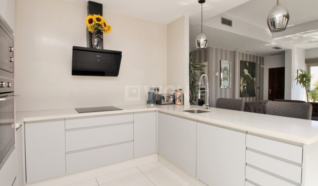 Resale - Villa - Villamartin - Costa Blanca