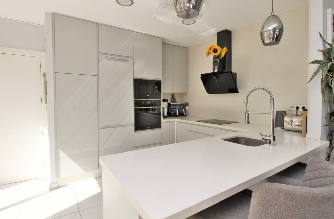 Resale - Villa - Villamartin - Costa Blanca