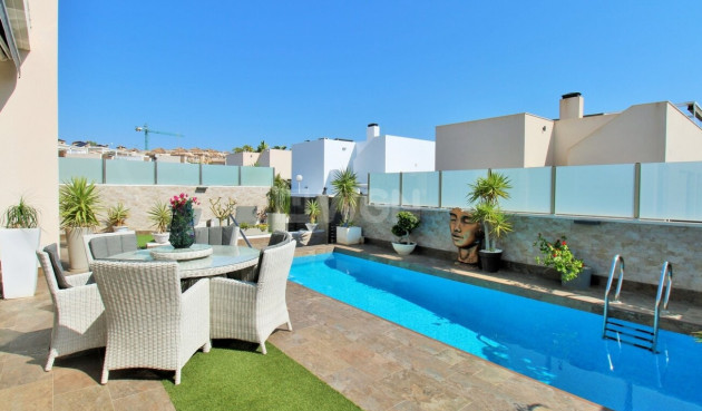 Resale - Villa - Villamartin - Costa Blanca