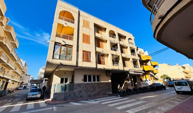 Resale - Apartment / flat - La Mata - Costa Blanca