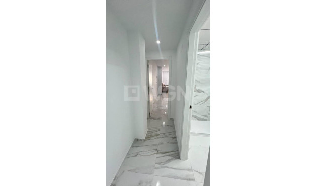 Resale - Apartment / flat - Torrevieja - PARQUE DE LAS NACIONES
