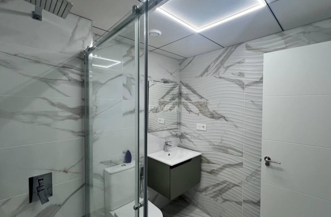 Resale - Apartment / flat - Torrevieja - PARQUE DE LAS NACIONES