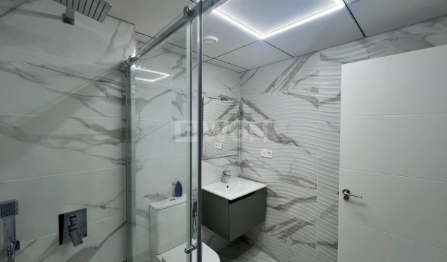 Resale - Apartment / flat - Torrevieja - PARQUE DE LAS NACIONES