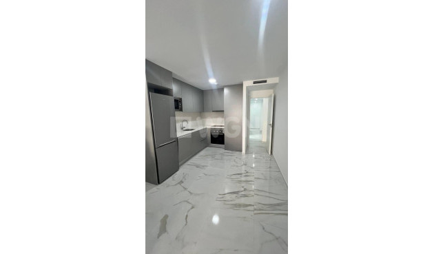 Resale - Apartment / flat - Torrevieja - PARQUE DE LAS NACIONES