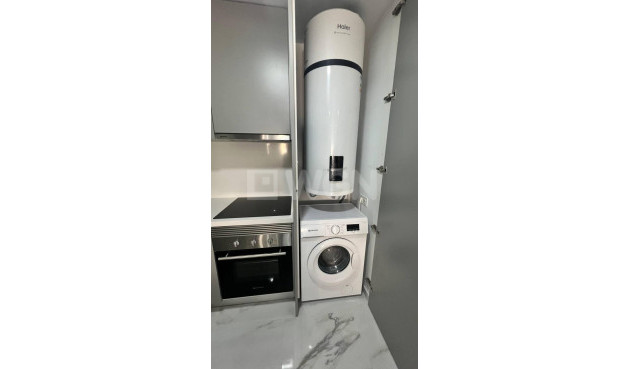 Resale - Apartment / flat - Torrevieja - PARQUE DE LAS NACIONES