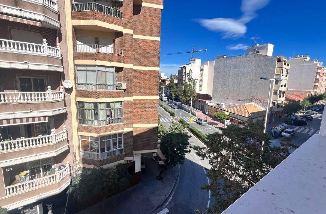 Resale - Apartment / flat - Torrevieja - PARQUE DE LAS NACIONES