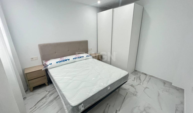 Resale - Apartment / flat - Torrevieja - PARQUE DE LAS NACIONES