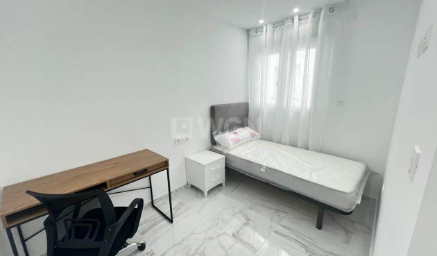 Resale - Apartment / flat - Torrevieja - PARQUE DE LAS NACIONES