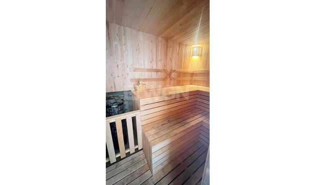 Resale - Apartment / flat - Torrevieja - PARQUE DE LAS NACIONES