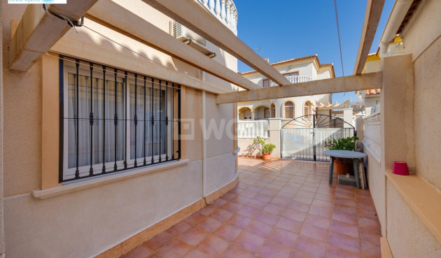 Resale - Villa - Torrevieja - aguas nuevas