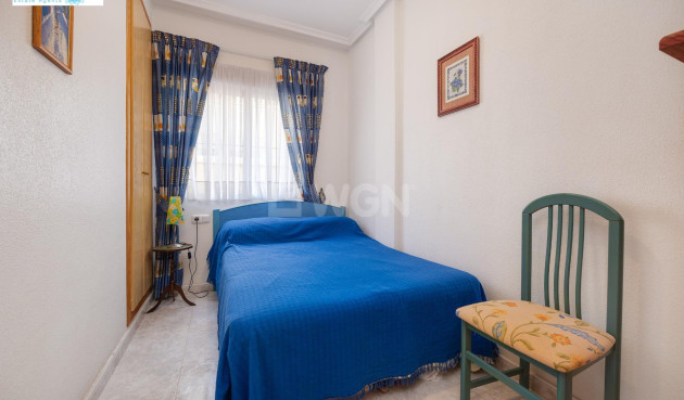 Resale - Villa - Torrevieja - aguas nuevas