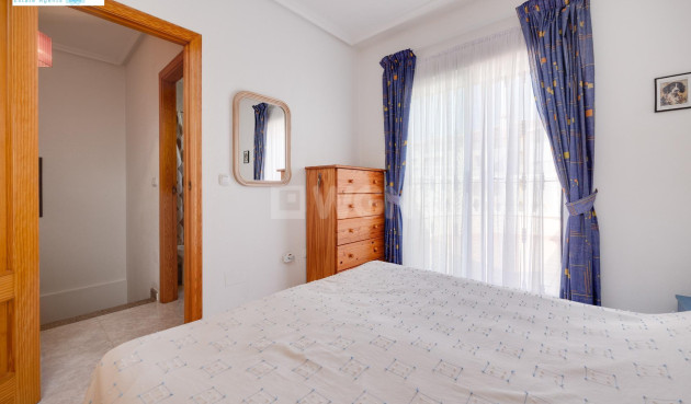 Resale - Villa - Torrevieja - aguas nuevas