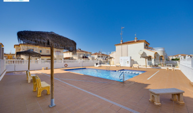 Resale - Villa - Torrevieja - aguas nuevas