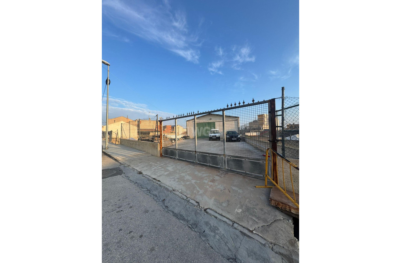 Resale - Plot / Land - Bigastro