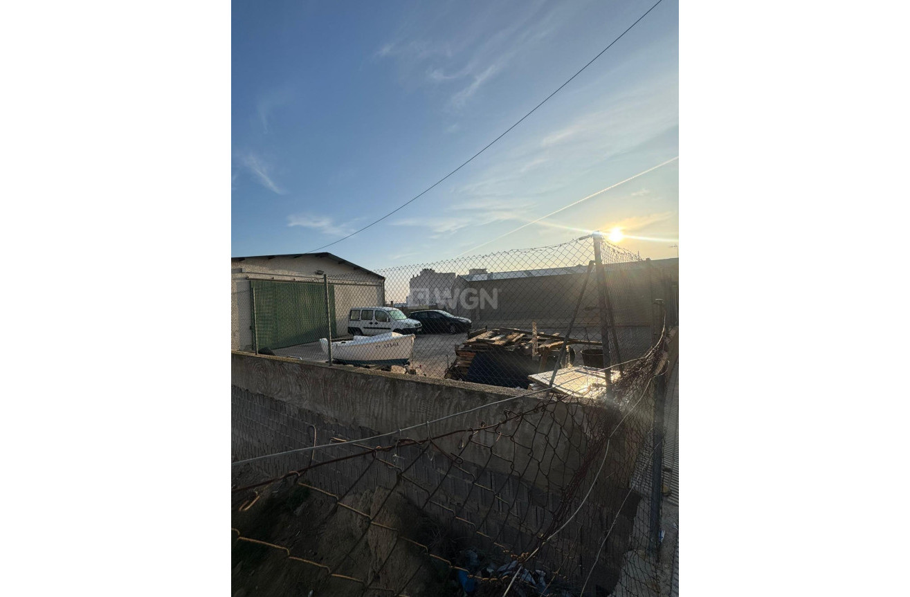 Resale - Plot / Land - Bigastro