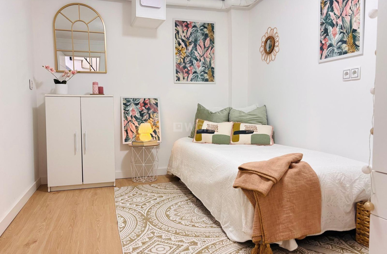 Resale - Apartment / flat - Torrevieja - Playa de los Locos