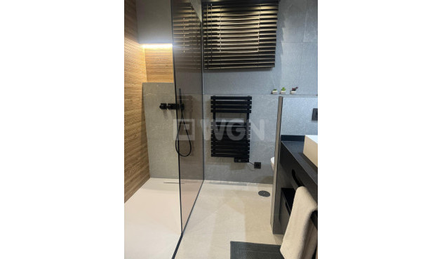 Resale - Apartment / flat - Torrevieja - La Veleta