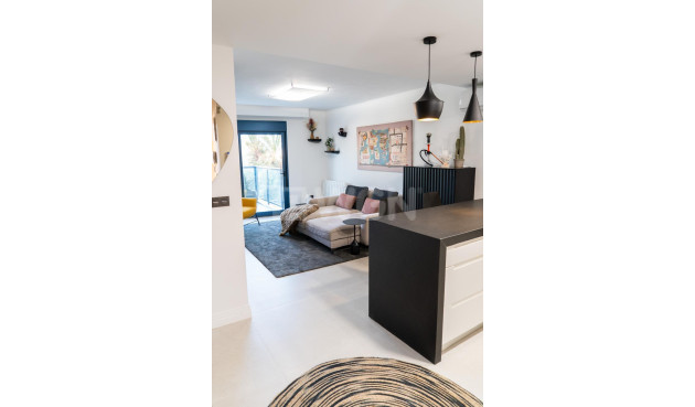 Resale - Apartment / flat - Torrevieja - La Veleta