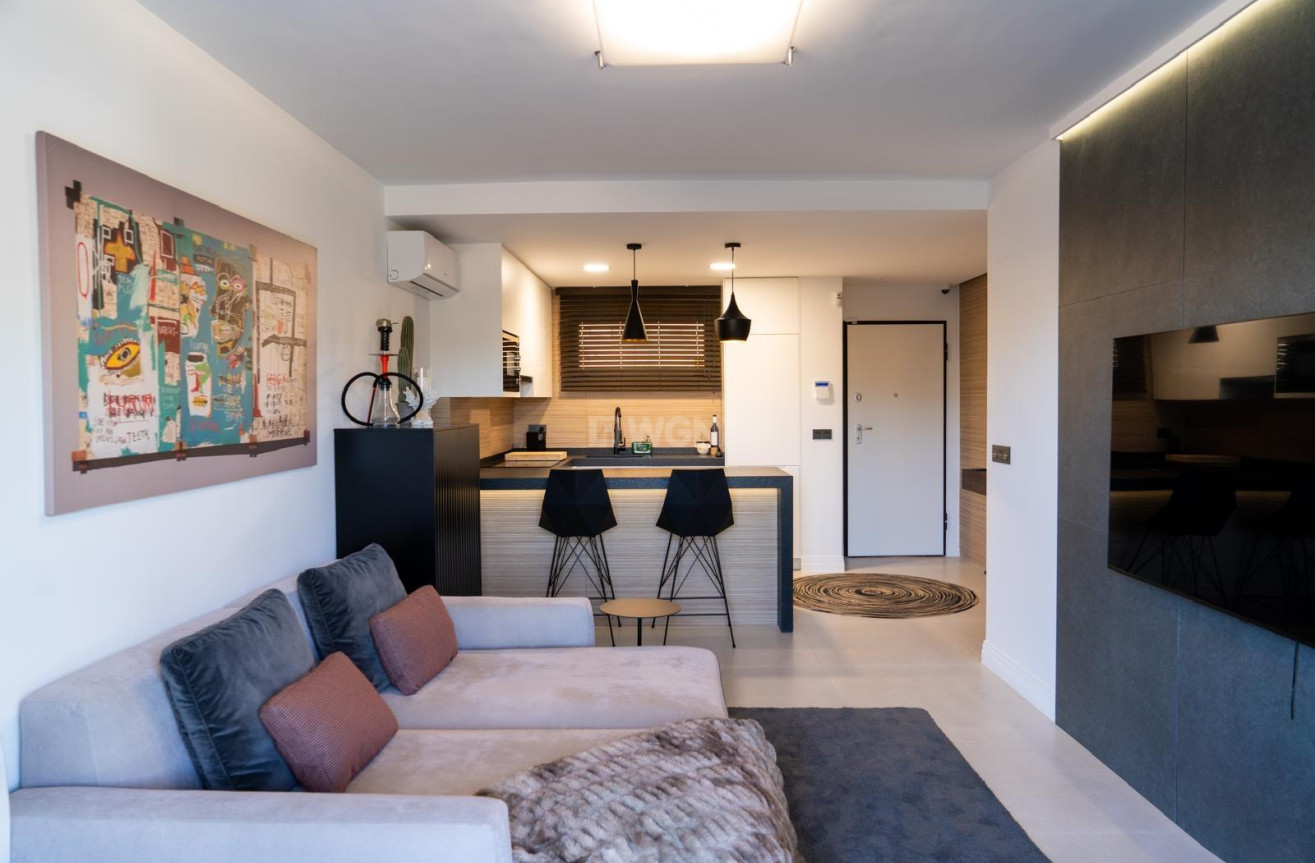 Resale - Apartment / flat - Torrevieja - La Veleta