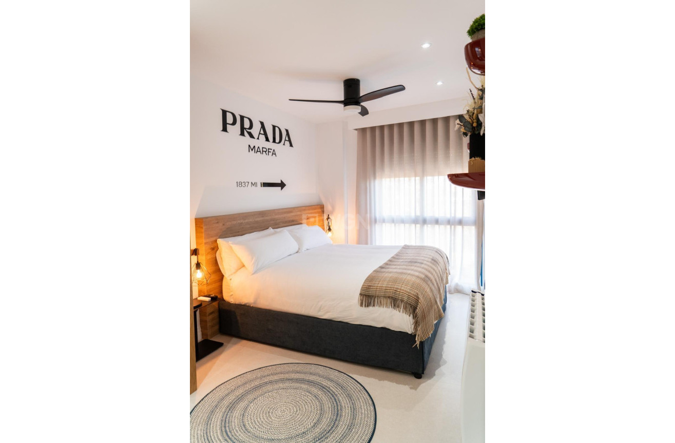 Resale - Apartment / flat - Torrevieja - La Veleta