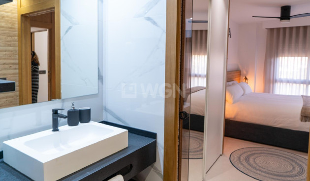 Resale - Apartment / flat - Torrevieja - La Veleta