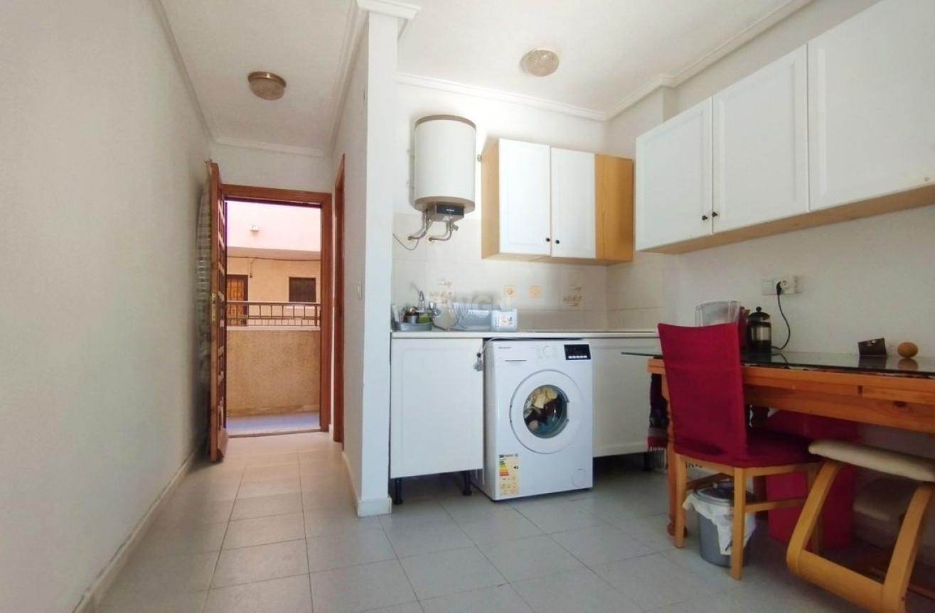 Resale - Apartment / flat - Torrevieja - Costa Blanca
