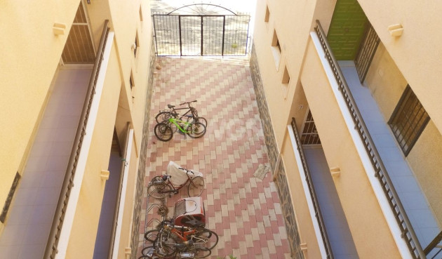 Resale - Apartment / flat - Torrevieja - Costa Blanca