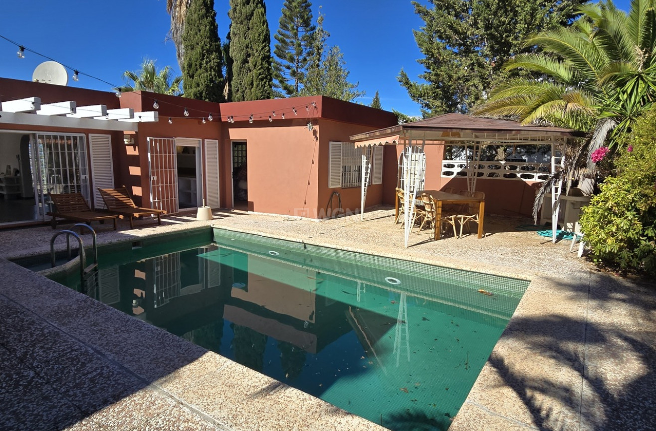 Odsprzedaż - Villa - Alcaucín - Inland