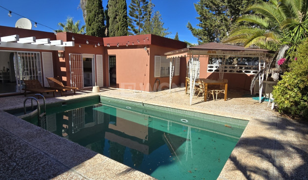 Odsprzedaż - Villa - Alcaucín - Inland