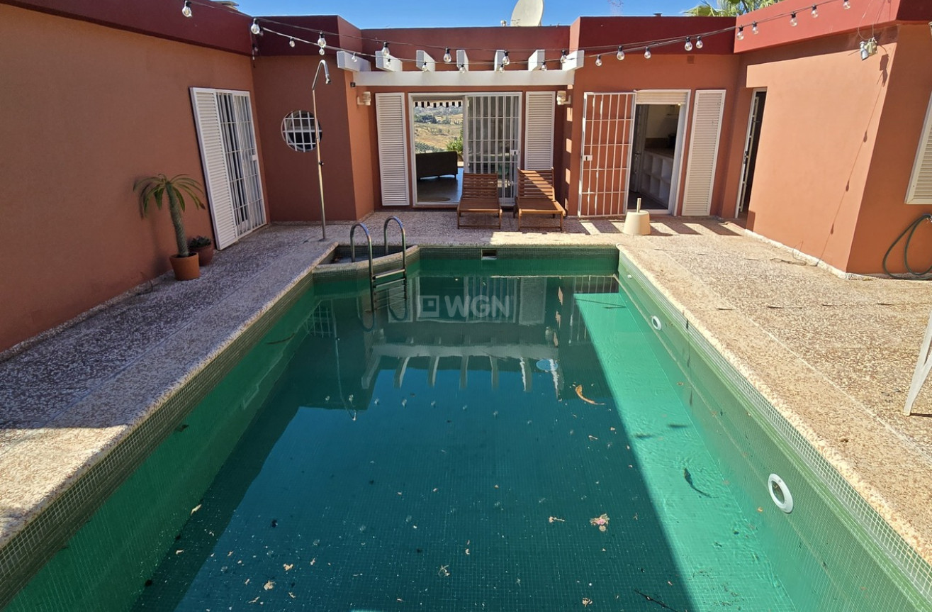 Odsprzedaż - Villa - Alcaucín - Inland