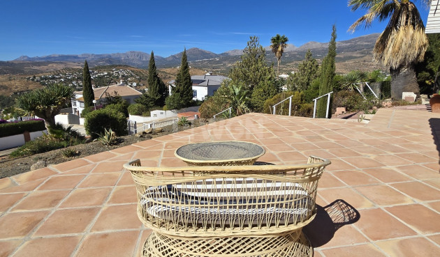 Odsprzedaż - Villa - Alcaucín - Inland