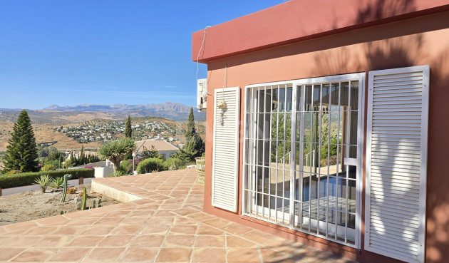 Odsprzedaż - Villa - Alcaucín - Inland