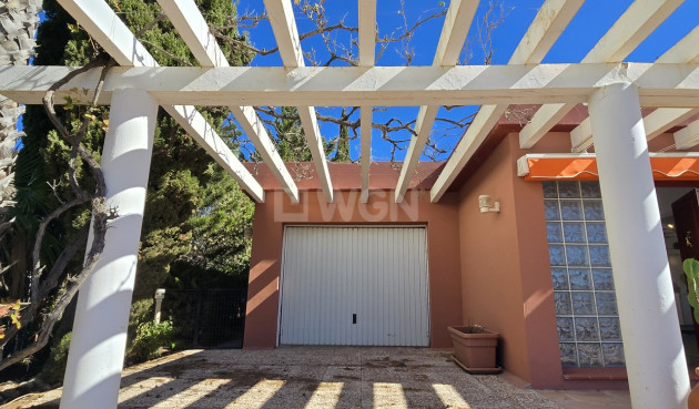 Odsprzedaż - Villa - Alcaucín - Inland