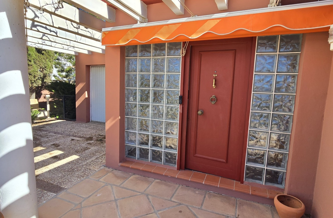 Odsprzedaż - Villa - Alcaucín - Inland