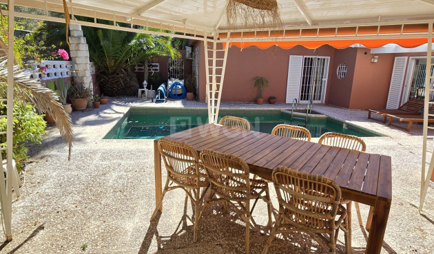 Odsprzedaż - Villa - Alcaucín - Inland