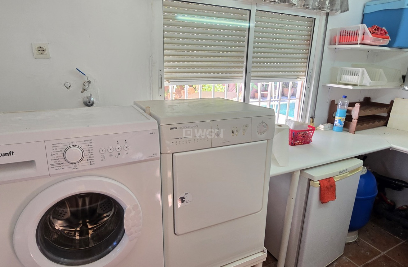 Odsprzedaż - Villa - Alcaucín - Inland