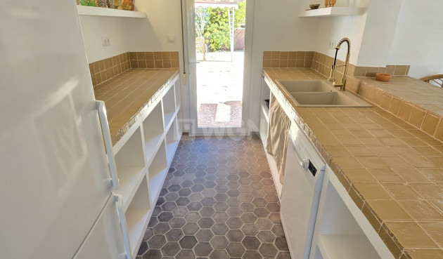 Odsprzedaż - Villa - Alcaucín - Inland