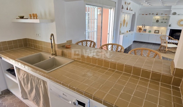 Odsprzedaż - Villa - Alcaucín - Inland