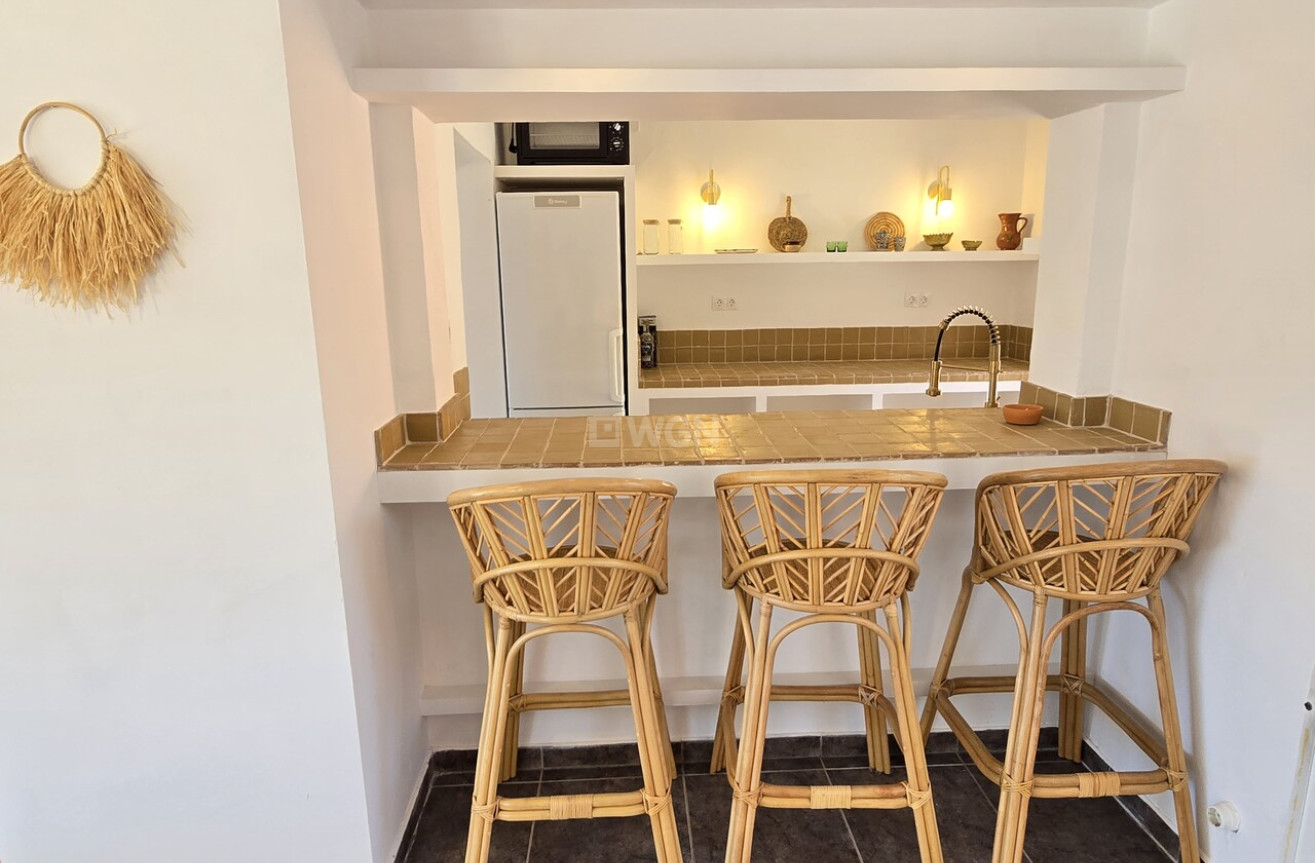 Odsprzedaż - Villa - Alcaucín - Inland