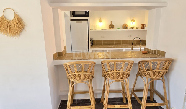 Odsprzedaż - Villa - Alcaucín - Inland