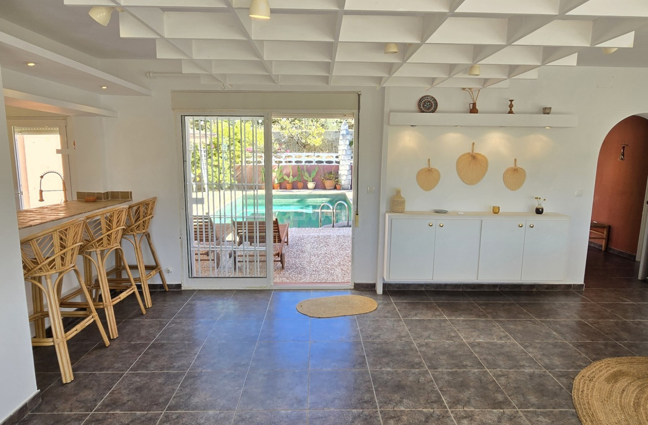 Odsprzedaż - Villa - Alcaucín - Inland