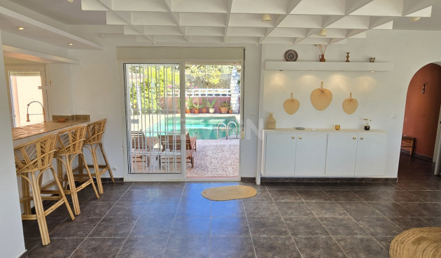 Odsprzedaż - Villa - Alcaucín - Inland